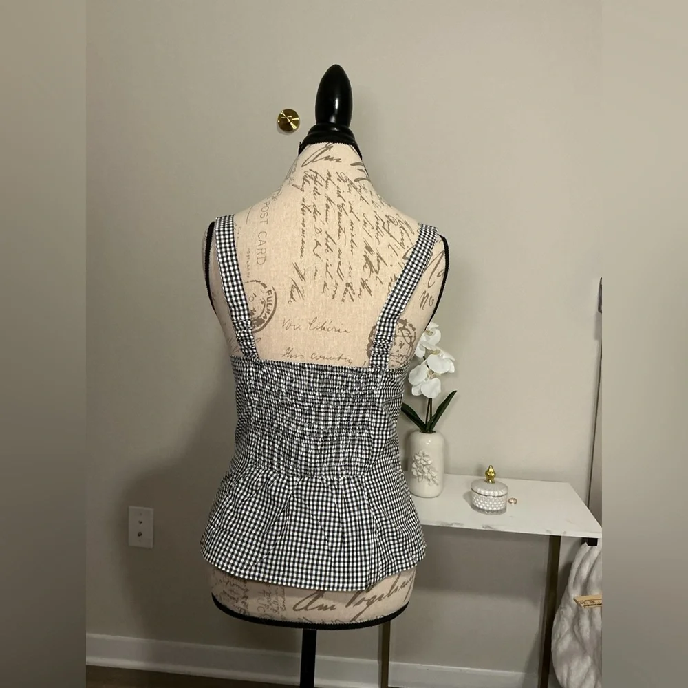 Black and White Checkered Sleeveless Top - Picture 2 of 7